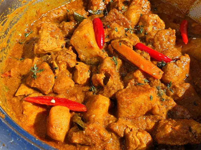 Boneless chicken curry with potato and carrot