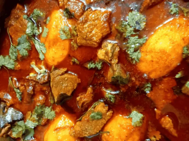 Durban beef curry with potatoes