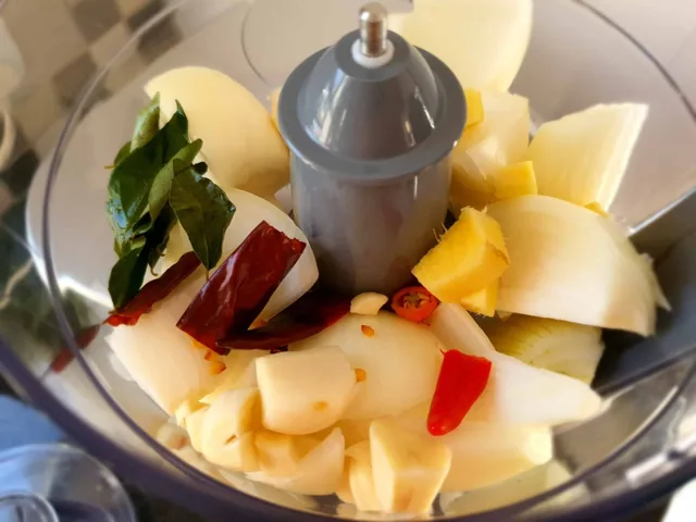 Can I use a Food Processor when Cooking a Durban Curry?